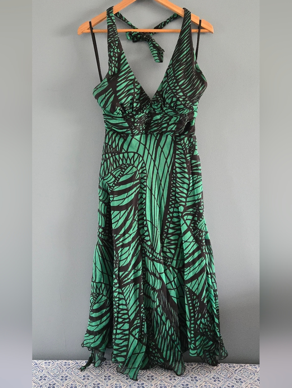 Green and Black V-Neck Halter Silk Dress By Le Chateau, Small